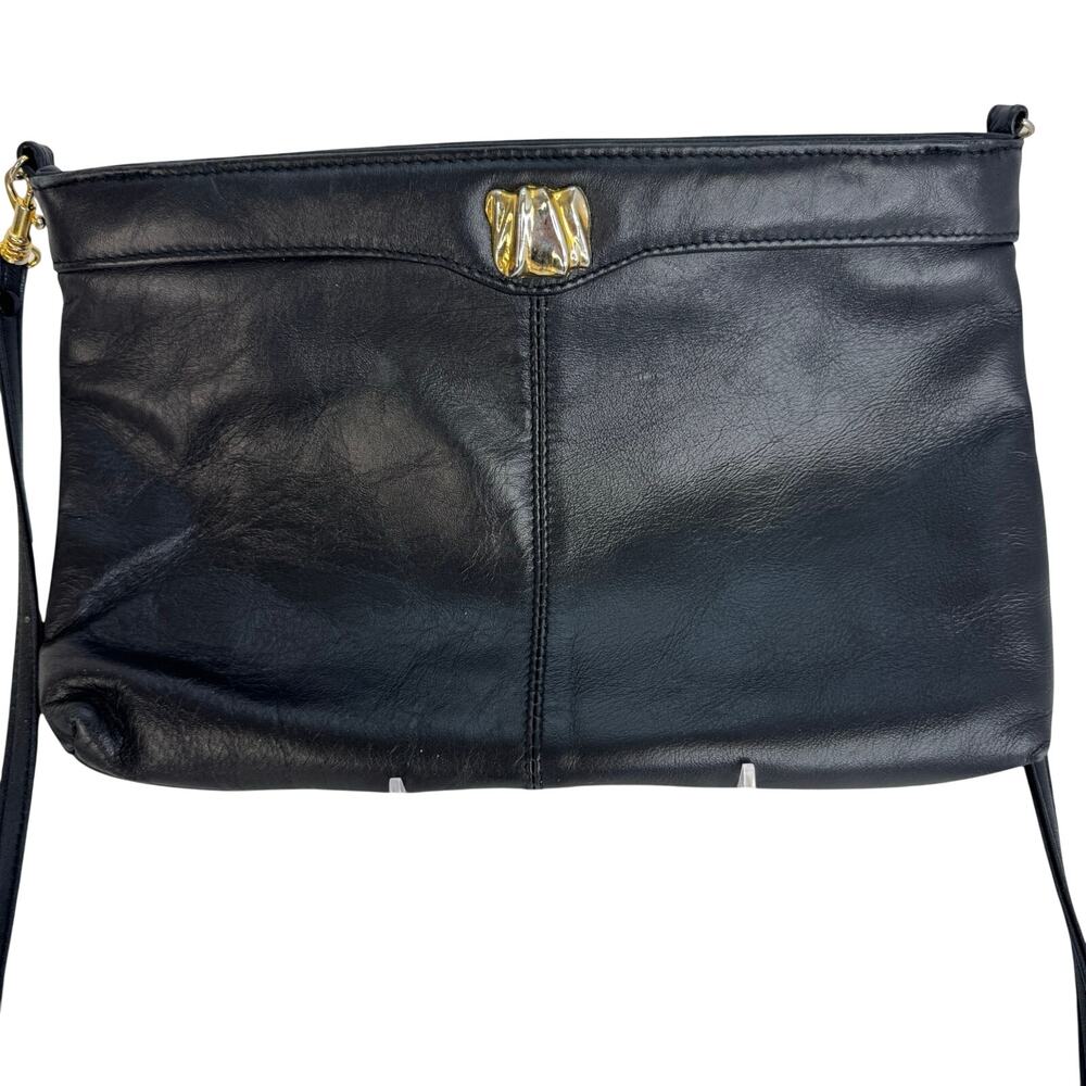 Amanda Smith Vintage Black Genuine Leather Shoulder Bag Sculptural Clasp pockets